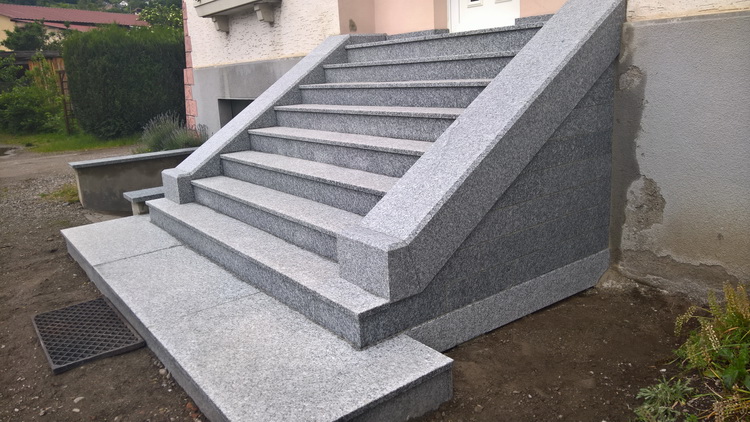 escalier en granit du Tarn - Fabrication et pose